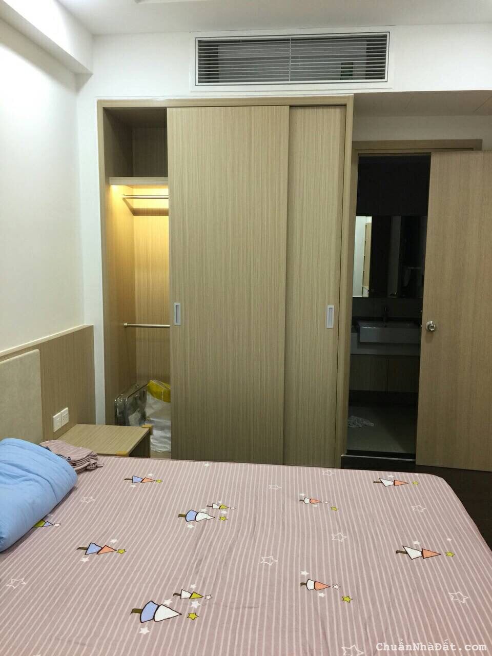 chủ bán căn hộ đẹp lung linh vào ở ngay CT01 CC Sky Light DT 124m2 chủ bán căn hộ đẹp lung linh vào ở ngay CT01 CC Sky Light DT 124m2