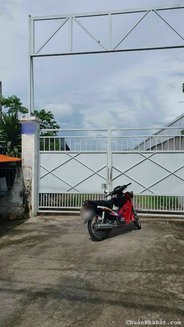 Bán nhà Xưởng MT đường Dương Công Khi 20x100 = 2.00m2 shr 43 tỷ