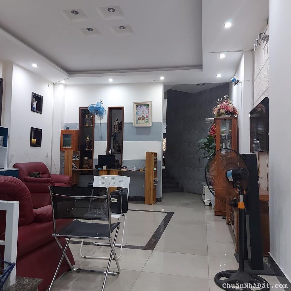 Ngân hàng thanh lý nhà 3 tầng, kiệt 4m đầu đường Ông Ích Khiêm. Ngân hàng thanh lý nhà 3 tầng, kiệt 4m đầu đường Ông Ích Khiêm.