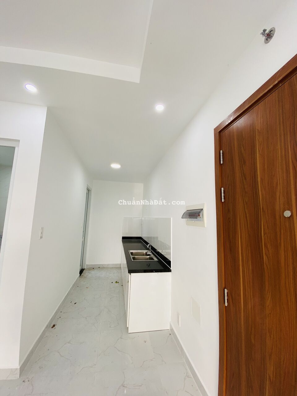 Bán căn chung cư Conic Riverside Quận 8 view hồ bơi chỉ 1.9 tỷ