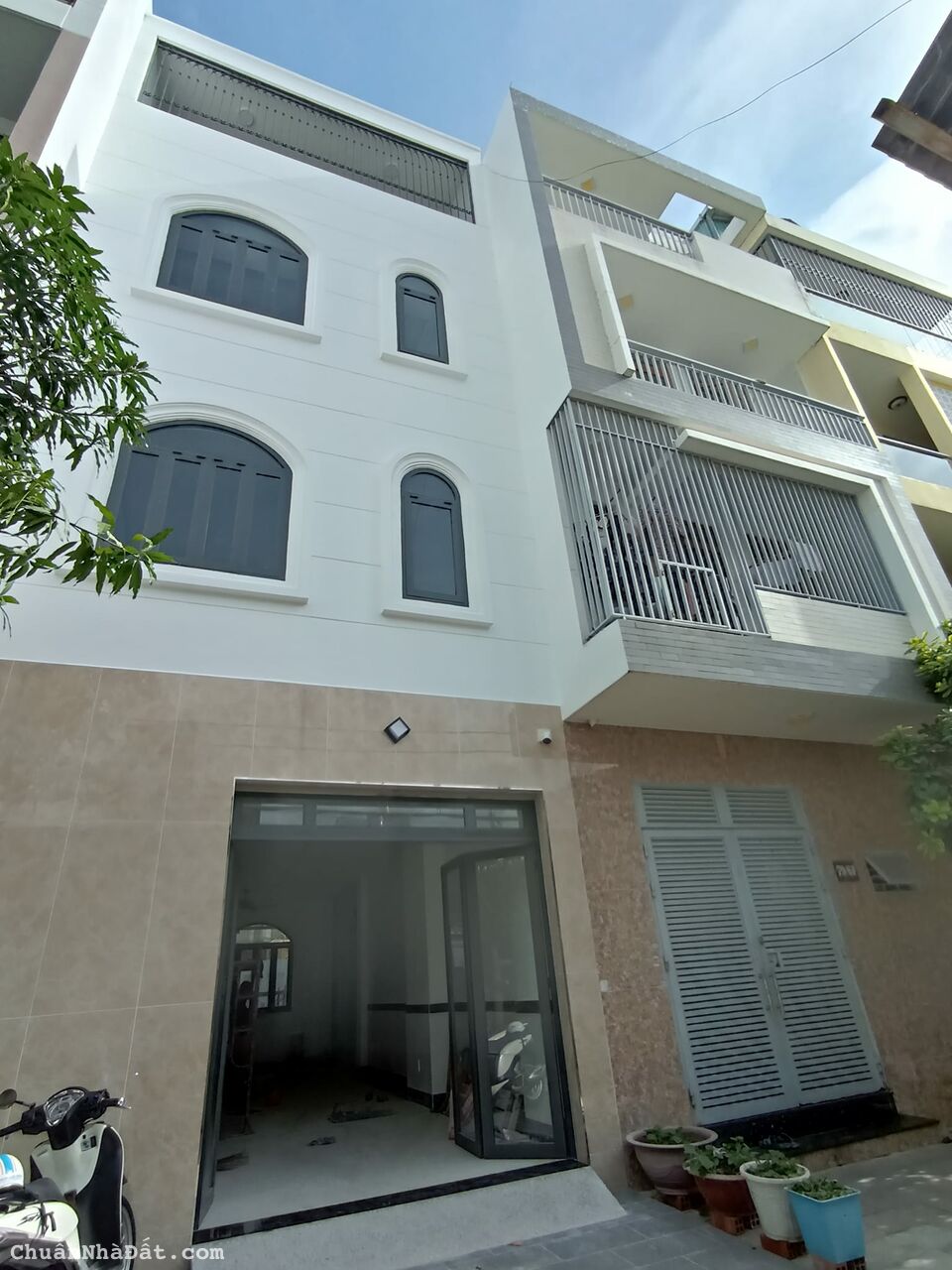 NHÀ 2 MT – NGANG 5.3M –HẺM Ô TÔ NÉ - BỜ BAO TÂN THẮNG –TÂN PHÚ- DT 82M2 – NHỈNH 12 TỶ