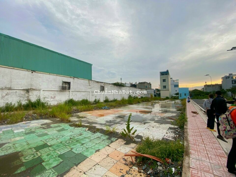 CẦN BÁN GẤP LÔ ĐẤT TÂY LÂN NGAY MT CHỢ, THỔ CƯ 100% , KDC ĐÔNG ĐÚC ,DT 65 - 80M2 , NHỈNH 4 TỶ