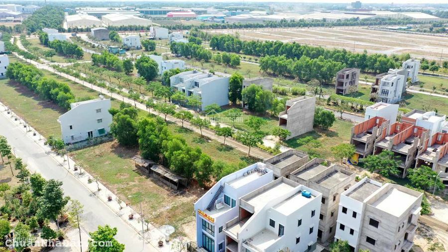 Bán Nền Đất 80m2, KDC Làng Sen, Tỉnh Lộ 10, Đức Hòa Đông, SHR, Giá Mềm