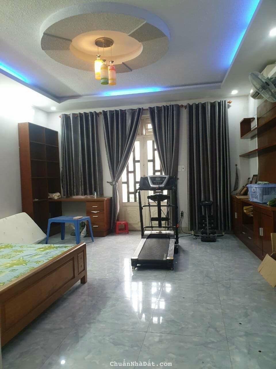 Nhà đẹp, Trần Bình Trọng, 3 lầu, 4 x 13.5m, 8.9 tỷ, Bình Thạnh