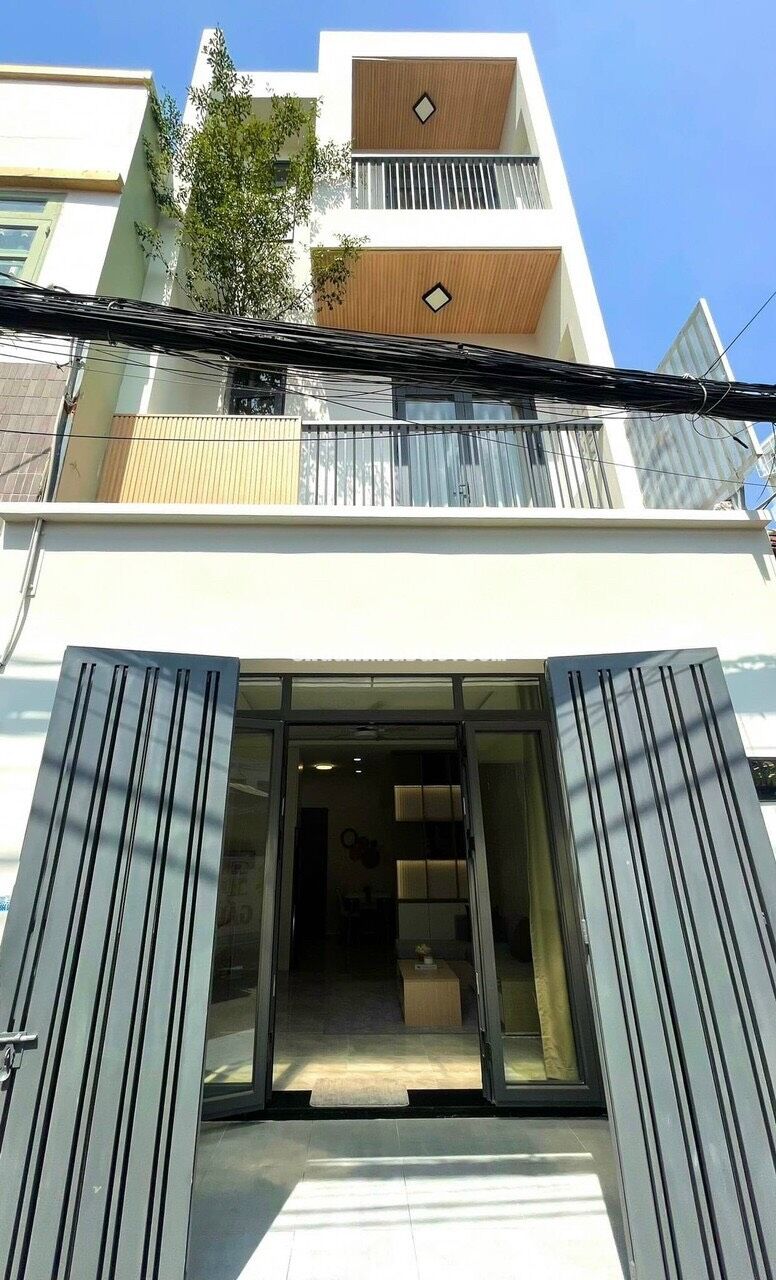 Nội thất đẹp, Lam Sơn, 4 x 8.5m, 2 lầu, 5.85 tỷ, Bình Thạnh