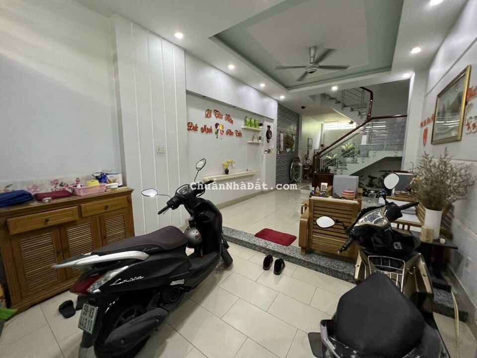 Hẻm xe hơi, Nguyễn Trung Trực, 4 x 15m, 2 lầu, 9.4 tỷ, Bình Thạnh Hẻm xe hơi, Nguyễn Trung Trực, 4 x 15m, 2 lầu, 9.4 tỷ, Bình Thạnh