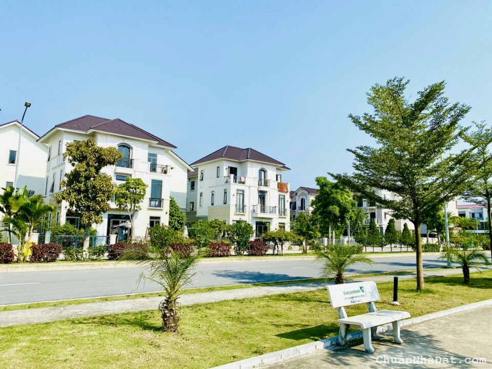 Biệt thự 216 m2 giá tốt vị trí đẹp nhất dự án - môi trường đáng sống .