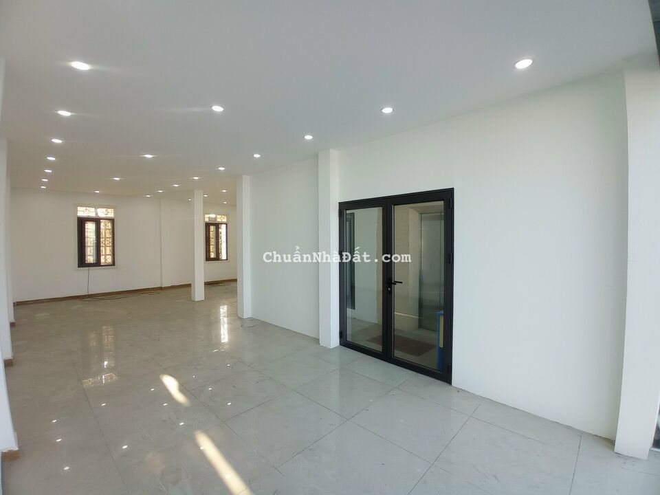 Chính chủ cho thuê văn phòng, mặt bằng kinh doanh tại Phạm Văn Đồng