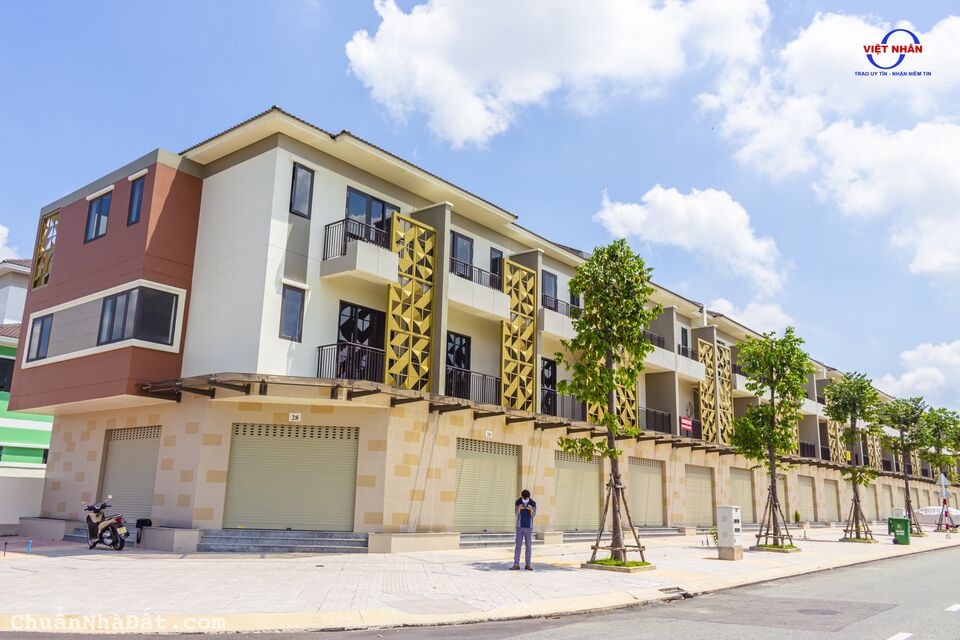 Bán shophouse mặt tiền Dân chủ dự án Sun casa central cđt VSIP
