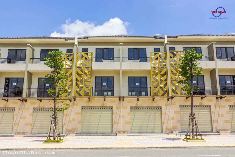 Bán shophouse mặt tiền Dân chủ dự án Sun casa central cđt VSIP