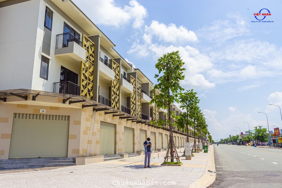 Bán shophouse mặt tiền Dân chủ dự án Sun casa central cđt VSIP
