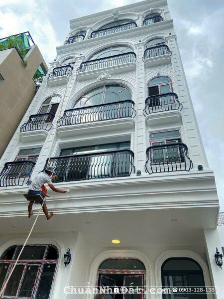 bán căn hộ dịch vụ 6 lầu hẻm 791 Trần xuân soạn phường tân hưng Q7. Dt 7x20m