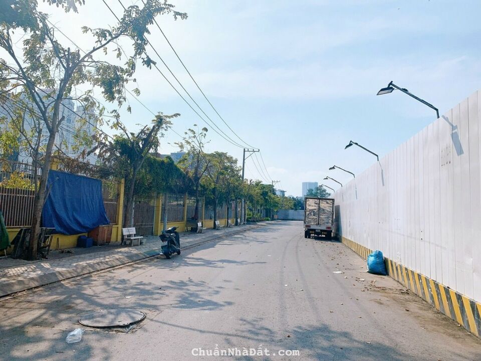 lô đất đẹp 5,2 x 22m - 6x25m - 12,5x 25m đường lý phục man . p bình thuận .q7