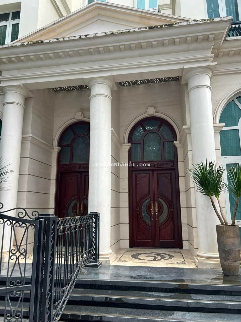 MỞ BÁN BIỆT THỰ GLANDEUR PALACE GIẢNG VÕ - VỊ TRÍ VIP HIẾM 1 CĂN DUY NHẤT - DT 138M2 GIÁ 70 TỶ