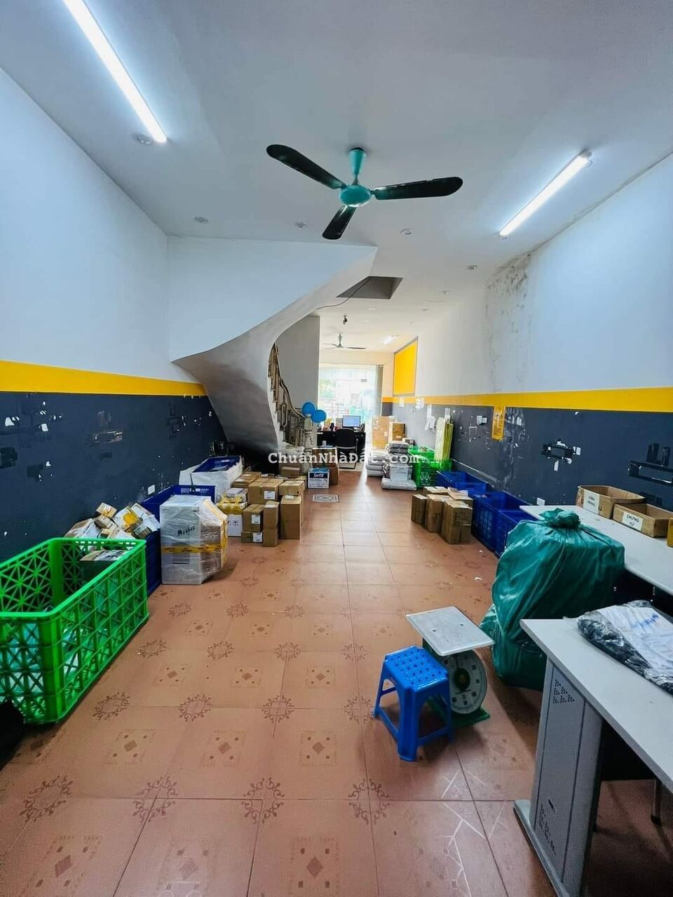 BÁN NHÀ MẶT PHỐ TÂY SƠN - VỊ TRÍ VIP VỈA HÈ ĐÁ BÓNG KINH DOANH - DT 71M2 GIÁ CHÀO 2X TỶ