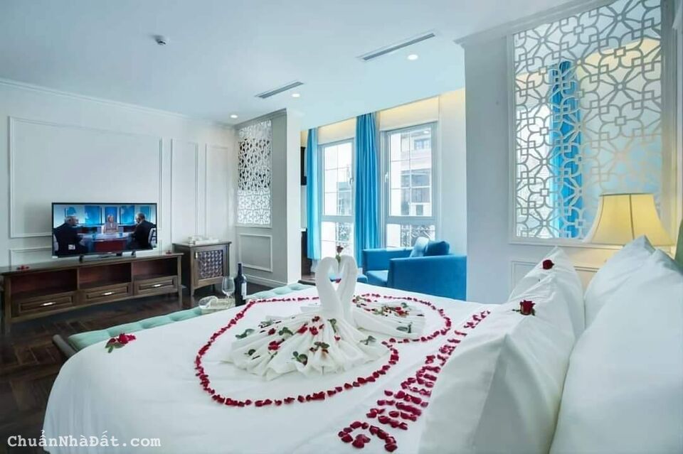  BÁN GẤP KHÁCH SẠN MẶT PHỐ CẦU GỖ - VỊ TRÍ VÀNG KINH DOANH SẦM UẤT NGÀY ĐÊM 