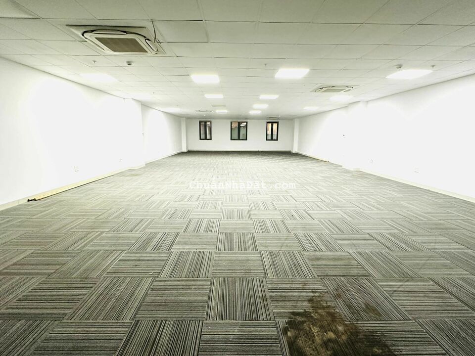 MẶT PHỐ LINH LANG - VỊ TRÍ VIP HIẾM NHÀ BÁN - 4 TẦNG KINH DOANH - DT 150M2 GIÁ NHỈNH 4X TỶ MẶT PHỐ LINH LANG - VỊ TRÍ VIP HIẾM NHÀ BÁN - 4 TẦNG KINH DOANH - DT 150M2 GIÁ NHỈNH 4X TỶ