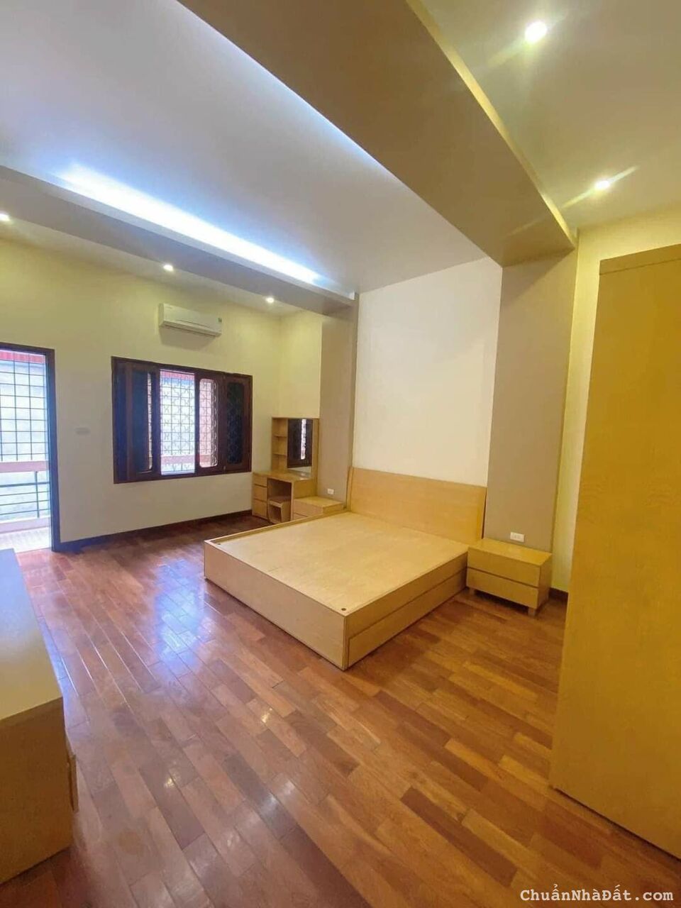 MẶT PHỐ XÃ ĐÀN 2 - VỊ TRÍ ĐẮC ĐỊA - HIẾM NHÀ BÁN - Ô TÔ TRÁNH KINH DOANH - DT 106M2 GIÁ CHỈ 2X TỶ 