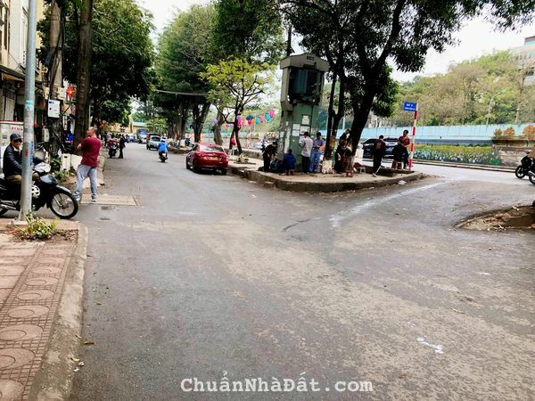 MẶT PHỐ NGỌC HÀ - VỊ TRÍ ĐẮC ĐỊA - HIẾM NHÀ BÁN - KINH DOANH SẦM UẤT NGÀY ĐÊM MẶT PHỐ NGỌC HÀ - VỊ TRÍ ĐẮC ĐỊA - HIẾM NHÀ BÁN - KINH DOANH SẦM UẤT NGÀY ĐÊM