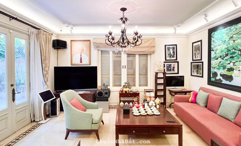 BIỆT THỰ MẶT PHỐ NGUYỄN GIA THIỀU - VỊ TRÍ ĐẮC ĐỊA HIẾM NHÀ BÁN - AN SINH ĐỈNH CAO FULL NỘI THẤT