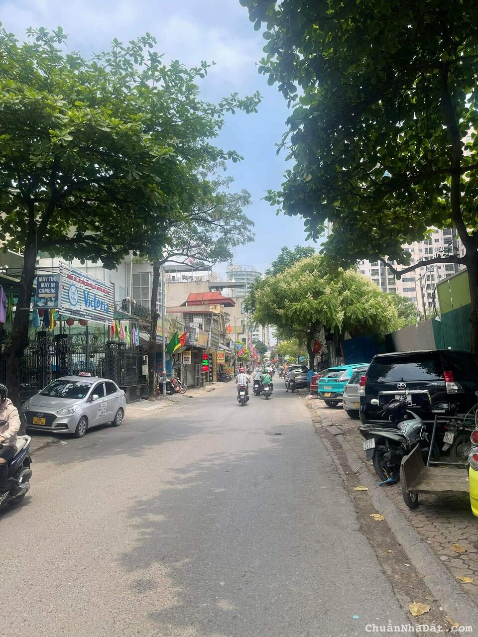 MẶT PHỐ NGUYỄN ĐỨC CẢNH - VỊ TRÍ ĐẸP KINH DOANH SẦM UẤT - DT 221M2 GIÁ NHỈNH 3X TỶ MẶT PHỐ NGUYỄN ĐỨC CẢNH - VỊ TRÍ ĐẸP KINH DOANH SẦM UẤT - DT 221M2 GIÁ NHỈNH 3X TỶ