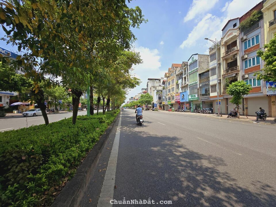 MẶT ĐƯỜNG NGÔ GIA TỰ - VỊ TRÍ SIÊU VIP KINH DOANH ĐỈNH CAO - DT 323M2 GIÁ CHÀO 8X TỶ MẶT ĐƯỜNG NGÔ GIA TỰ - VỊ TRÍ SIÊU VIP KINH DOANH ĐỈNH CAO - DT 323M2 GIÁ CHÀO 8X TỶ