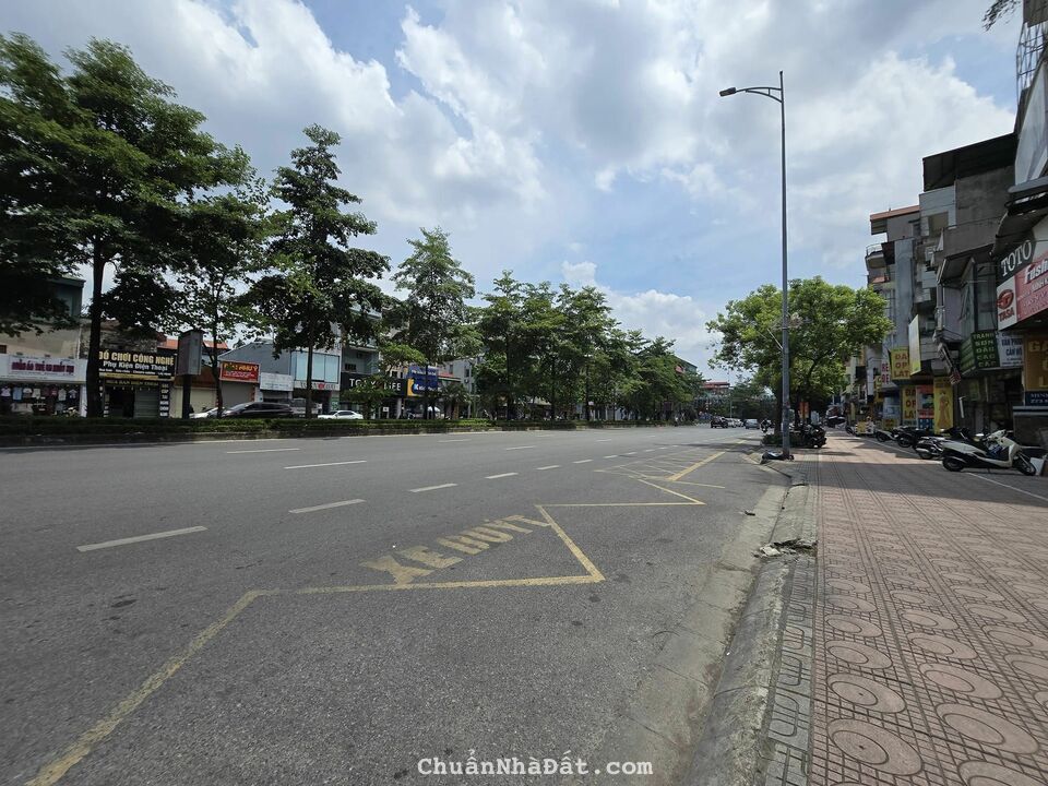 MẶT ĐƯỜNG NGÔ GIA TỰ - VỊ TRÍ SIÊU VIP KINH DOANH ĐỈNH CAO - DT 323M2 GIÁ CHÀO 8X TỶ MẶT ĐƯỜNG NGÔ GIA TỰ - VỊ TRÍ SIÊU VIP KINH DOANH ĐỈNH CAO - DT 323M2 GIÁ CHÀO 8X TỶ