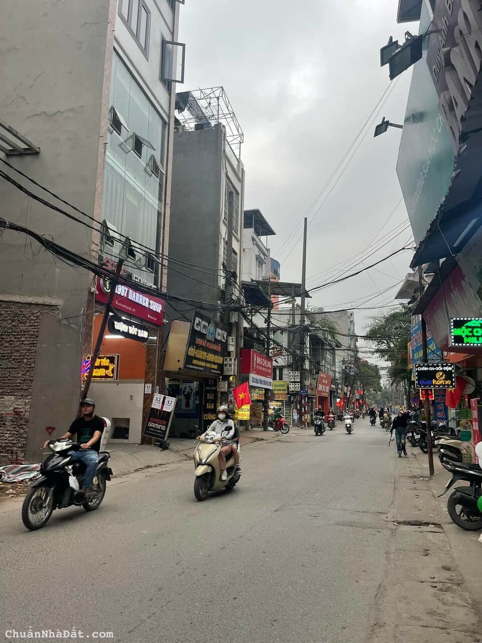 MẶT ĐƯỜNG PHÚ DIỄN - VỊ TRÍ ĐẸP - VỈA HÈ Ô TÔ TRÁNH KINH DOANH - DT 72M2 GIÁ CHỈ 18.6 TỶ 