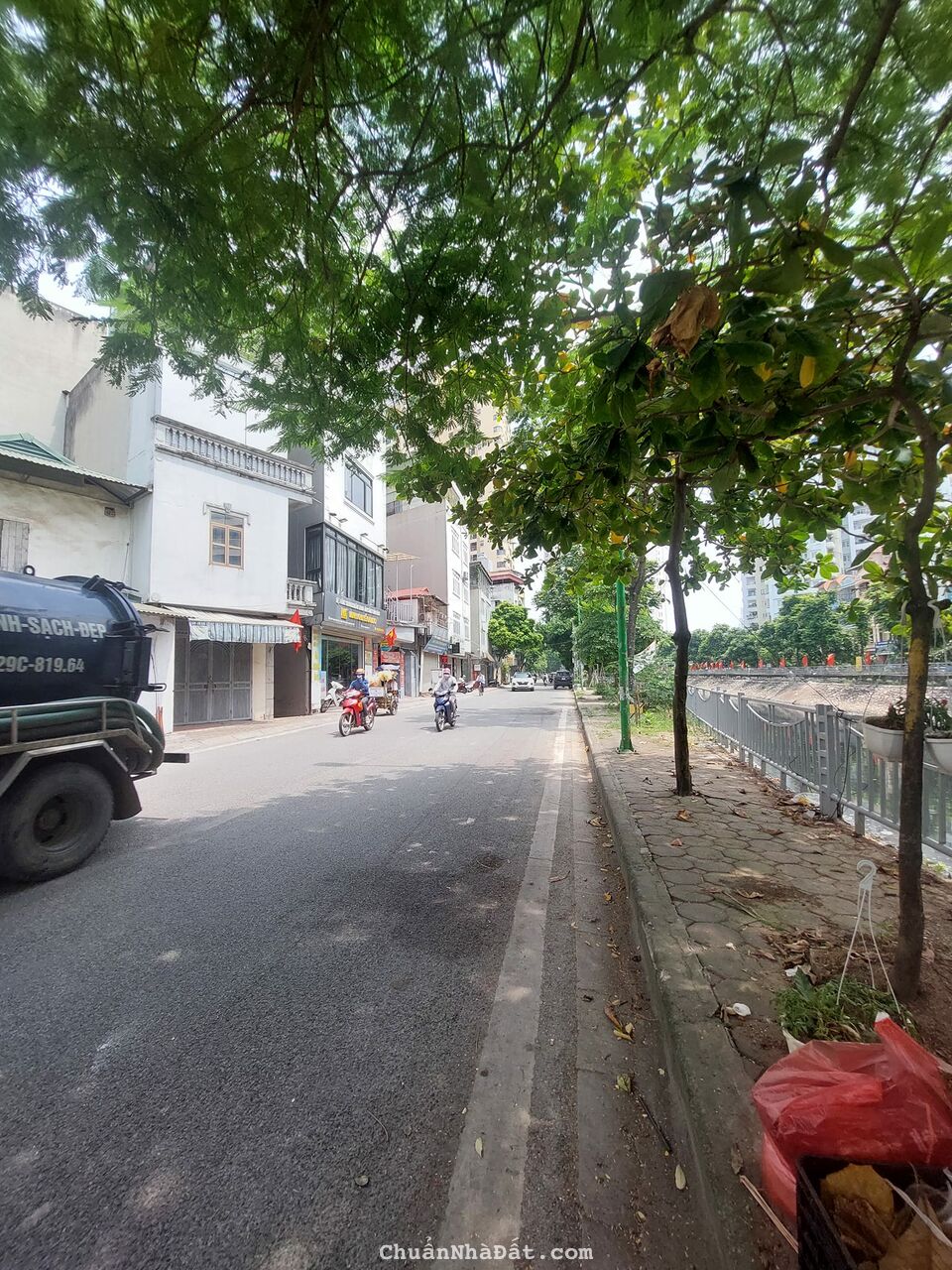 BÁN NHÀ MẶT PHỐ TRỊNH ĐÌNH CỬU - VỊ TRÍ VIP KINH DOANH - DT 104M2 GIÁ CHÀO 28.X TỶ BÁN NHÀ MẶT PHỐ TRỊNH ĐÌNH CỬU - VỊ TRÍ VIP KINH DOANH - DT 104M2 GIÁ CHÀO 28.X TỶ