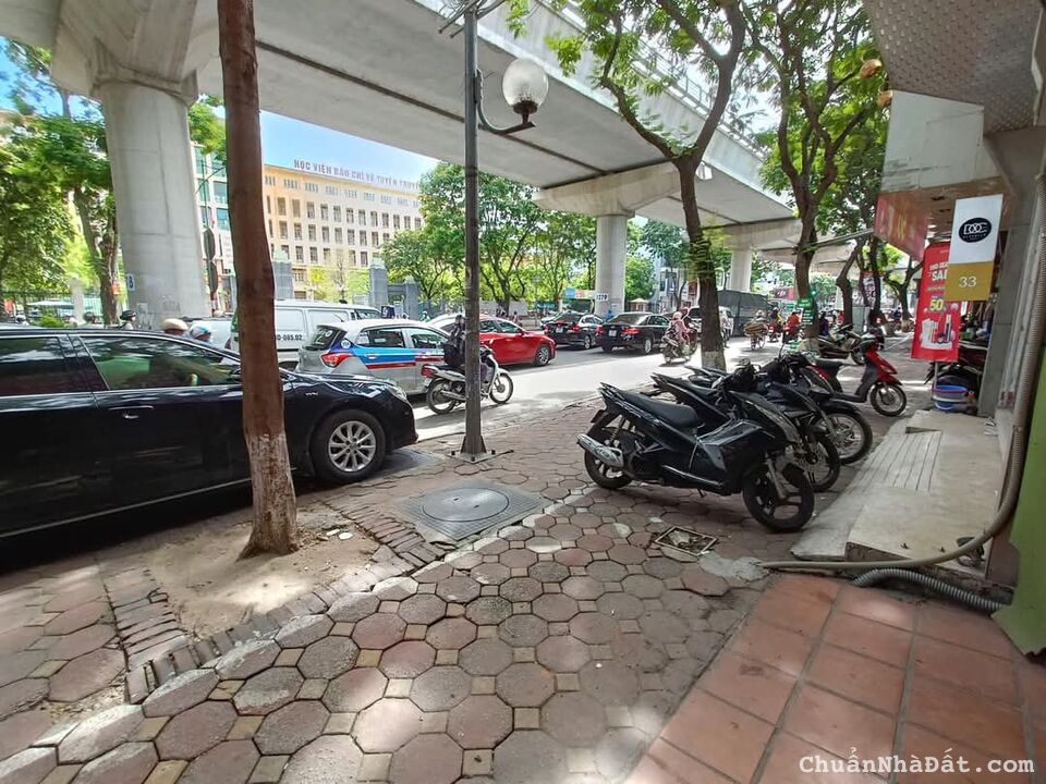 MẶT ĐƯỜNG XUÂN THỦY CẦU GIẤY - VỊ TRÍ ĐẸP VỈA HÈ ĐÁ BÓNG KINH DOANH - DT 110M2 GIÁ CHÀO 60 TỶ MẶT ĐƯỜNG XUÂN THỦY CẦU GIẤY - VỊ TRÍ ĐẸP VỈA HÈ ĐÁ BÓNG KINH DOANH - DT 110M2 GIÁ CHÀO 60 TỶ