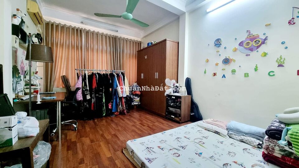 MẶT PHỐ ĐỘI CẤN - VỊ TRÍ ĐẮC ĐỊA - VỈA HÈ ĐÁ BÓNG KINH DOANH CỰC ĐỈNH. DT 51M2 - MT4M - GIÁ 18.8 TỶ