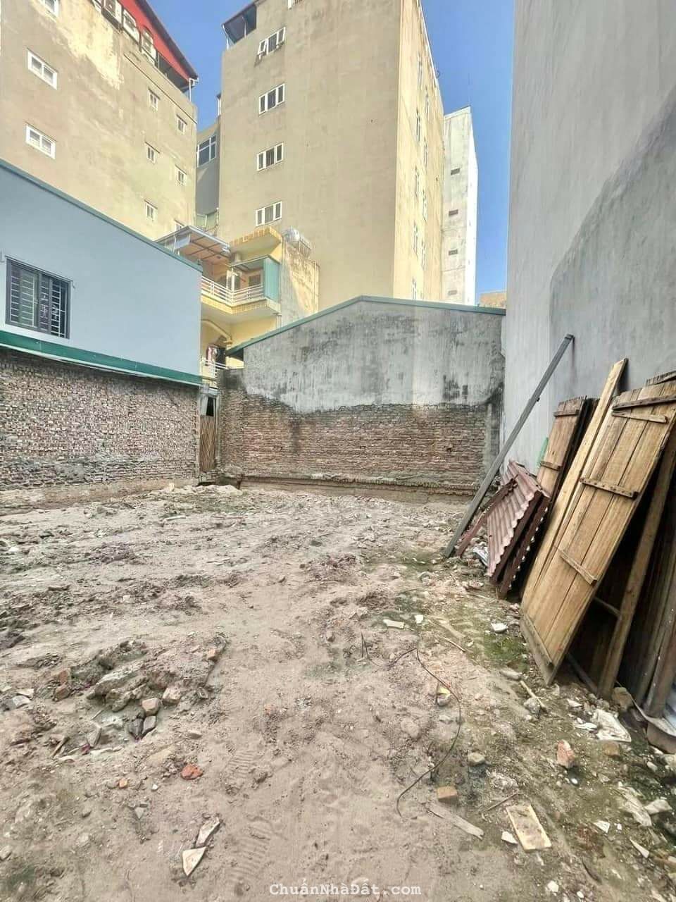 BÁN ĐẤT VỊ TRÍ VÀNG PHỐ CẦU GIẤY - Ô TÔ ĐỖ CỬA MẶT NGÕ KINH DOANH CÁCH PHỐ 20M