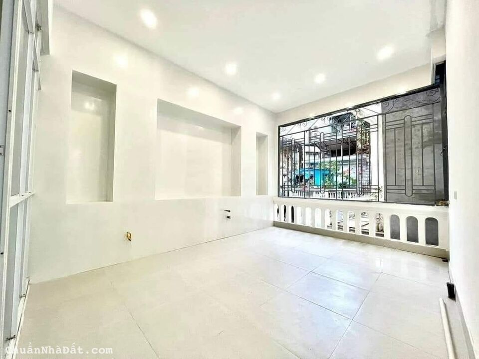 Bán Nhà Phố Tôn Đức Thắng, Đống Đa  86m2 3T MT5m 19 tỷ 0979312111