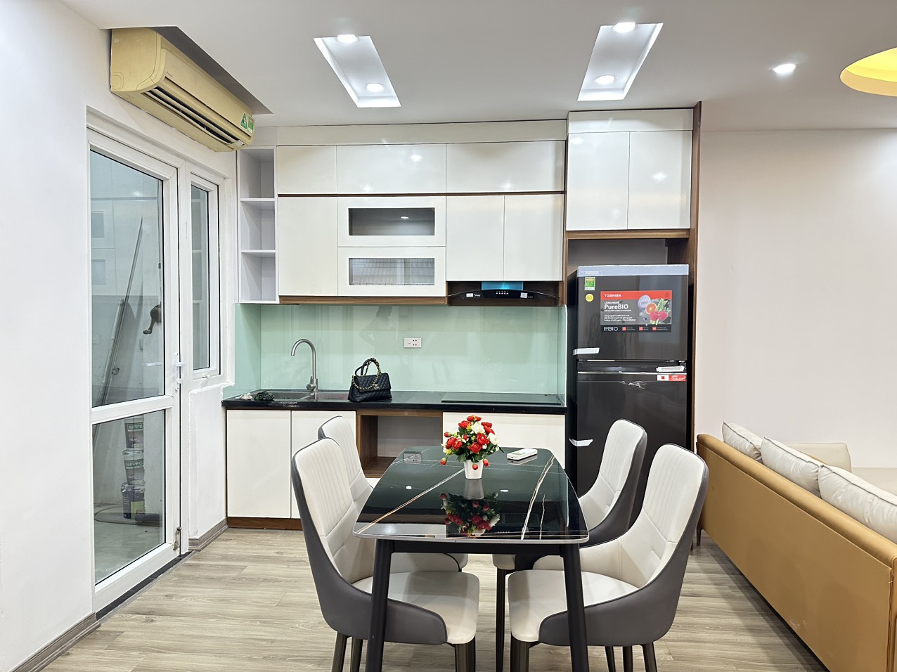 Cần bán nhanh căn hộ 2+1 phòng ngủ, full nội thất thiết kế đồng bộ tại KDT Thanh Hà Cienco 5 Cần bán nhanh căn hộ 2+1 phòng ngủ, full nội thất thiết kế đồng bộ tại KDT Thanh Hà Cienco 5