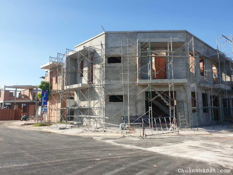 Bán nhà phố giá bình dân, nằm trong khu đô thị thông minh 5F Apollo