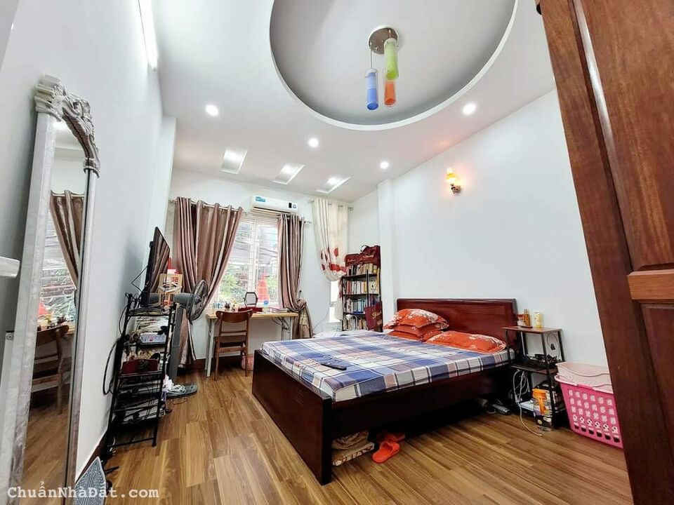 5.2 TỶ, 46M2,5 TẦNG, KIM MÃ, QUẬN BA ĐÌNH, BA BƯỚC RA ĐƯỜNG LỚN.