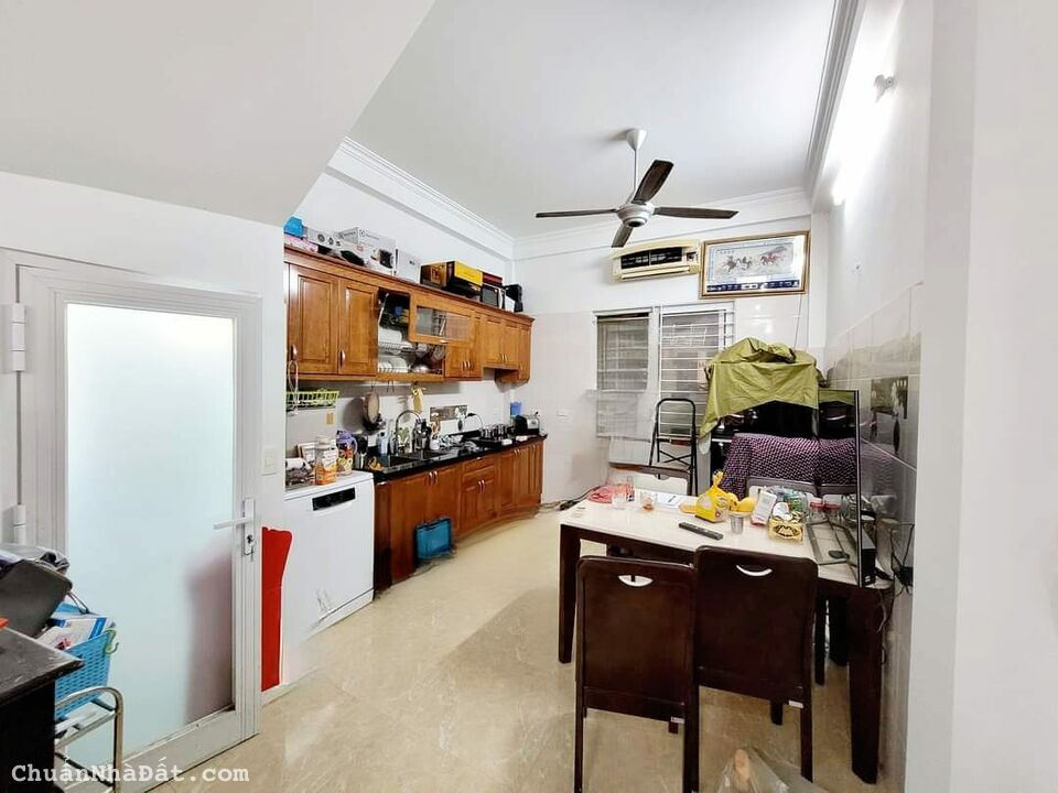 5.2 TỶ, 46M2,5 TẦNG, KIM MÃ, QUẬN BA ĐÌNH, BA BƯỚC RA ĐƯỜNG LỚN.