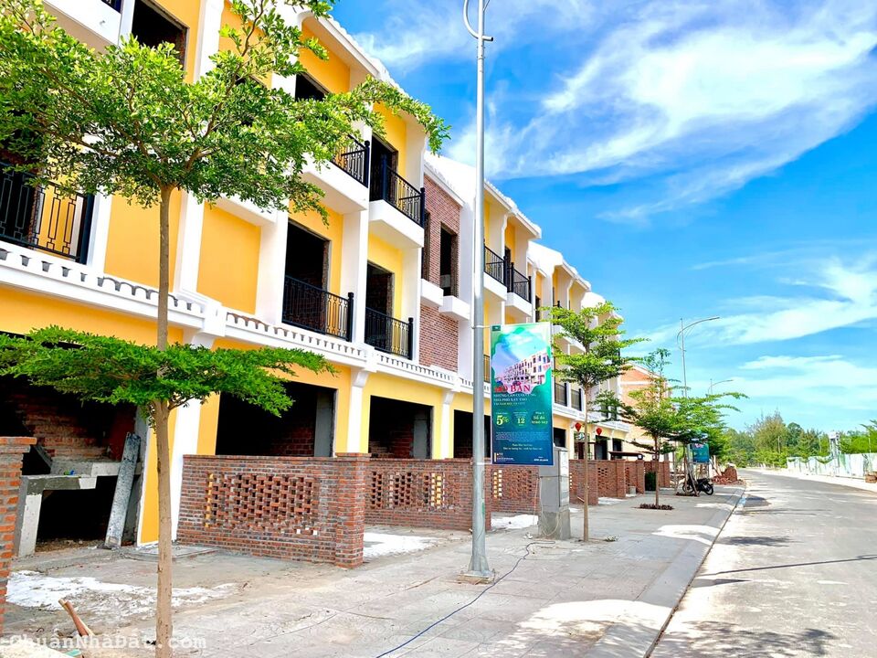 Bán nhanh căn hộ homestay 3 tầng giá cực kỳ hấp dẫn chỉ có nam Hội an city Bán nhanh căn hộ homestay 3 tầng giá cực kỳ hấp dẫn chỉ có nam Hội an city