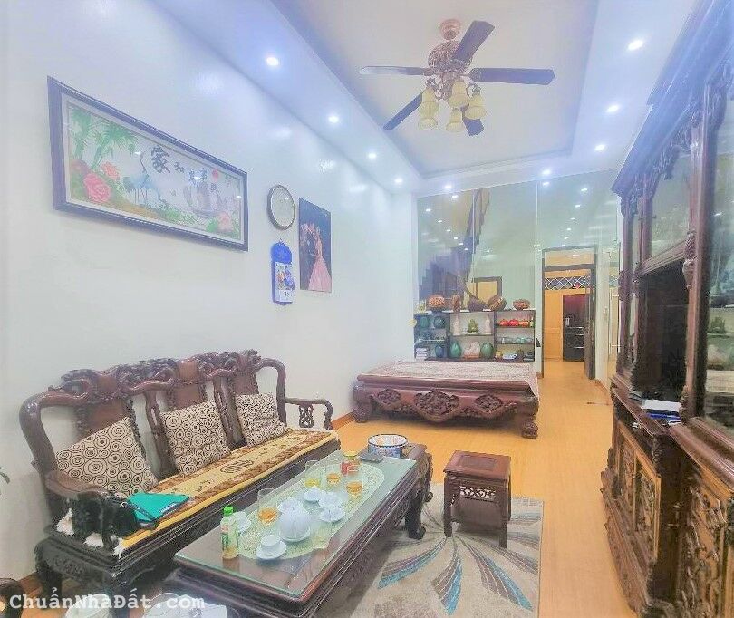 Bán Nhà Mặt phố Kim Mã Ba Đình 50m 4T KD đỉnh, Giá 24 tỷ 9. LH 0349157982.