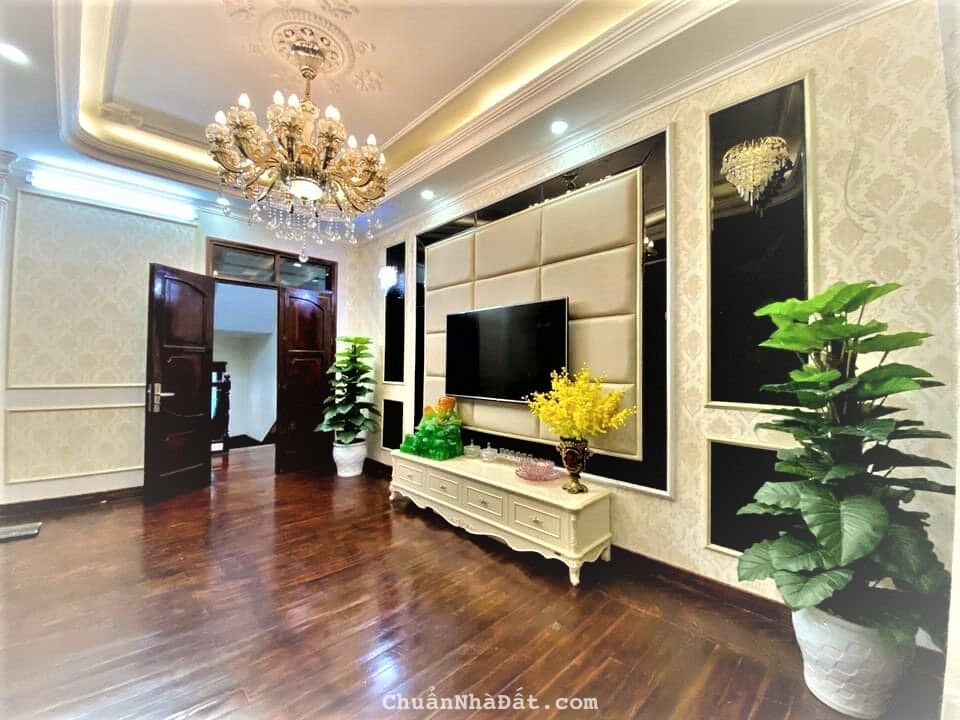 Bán Nhà ngõ 629 Kim Mã Ba Đình 52m MT đẹp 14 tỷ 8. LH 0349157982.