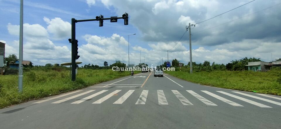 Đang ngộp ra gấp lô đất 2 mặt tiền ĐT 769 sân bay