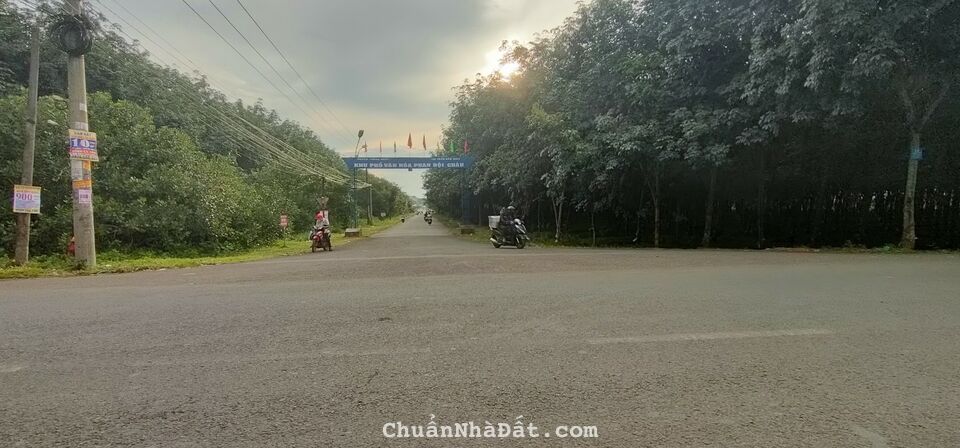 Đang ngộp ra gấp lô đất 2 mặt tiền ĐT 769 sân bay