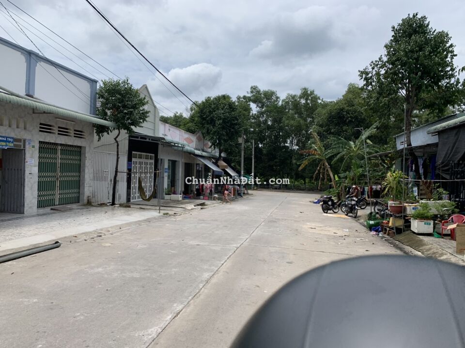 Đất 300m2 ( tách 2 sổ ) tôi cần sang gấp giá rẻ