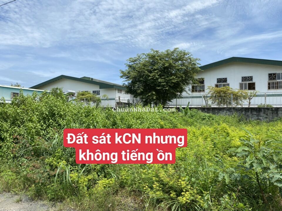 Cần bán 3 lô đất liền kề sát KCN SHR thổ cư 100% Cần bán 3 lô đất liền kề sát KCN SHR thổ cư 100%