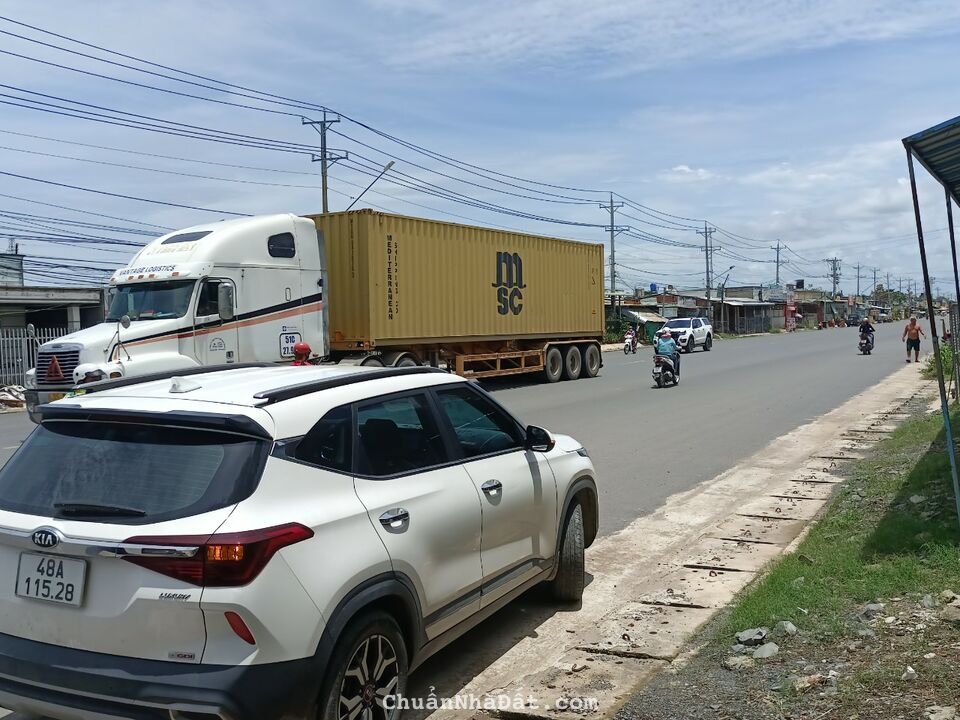 Bán 3 lô đất liền kề sát KCN SHR thổ cư 100% giá rẻ cho người đầu tư