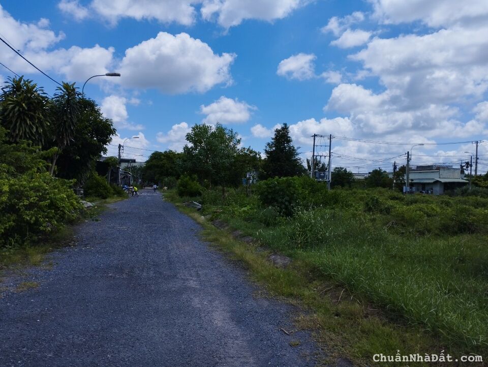 Chính chủ bán lô đất đối diện trường THCS Chà Là giá sinh viên 700tr, LH: 07.888.53.730 Tuyến