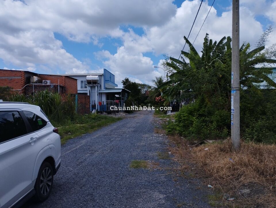 Chính chủ bán lô đất đối diện trường THCS Chà Là giá sinh viên 700tr, LH: 07.888.53.730 Tuyến