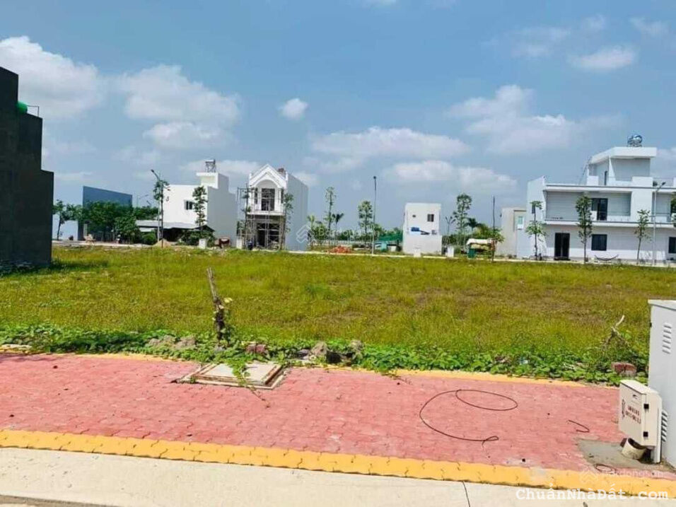 Chính chủ cần bán lô đất view sông ngay Trung tâm thị trấn Thủ Thừa, Long An