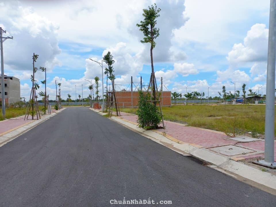 Cần bán lô góc 2 MT ngay trung tâm TT Thủ Thừa diện tích 158m2 SHR sang tên công chứng ngay