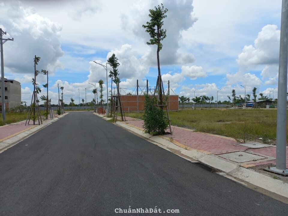 Cần bán lô góc 2 MT ngay trung tâm TT Thủ Thừa diện tích 158m2 SHR sang tên công chứng ngay